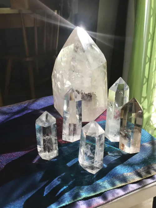 does clear quartz break easily