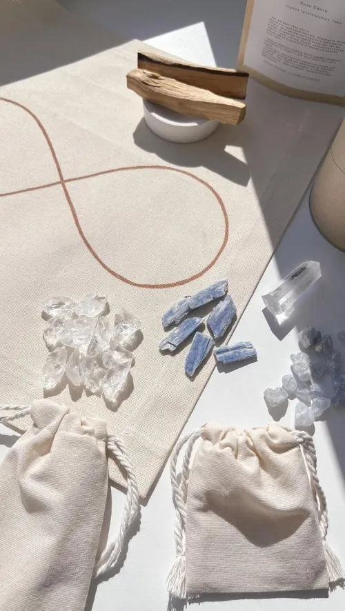 Microscopic cross-section showing quartz crystal formation